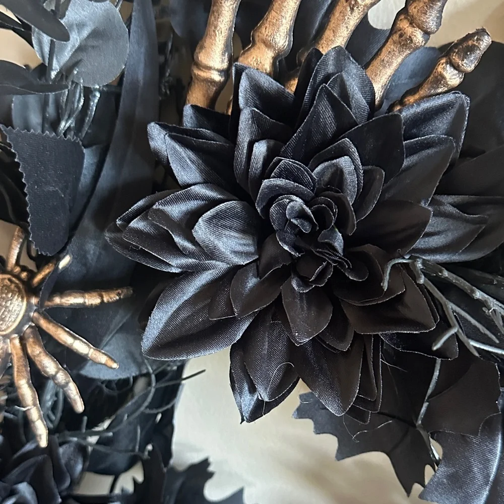 Rachel Zoe Halloween 🎃 Skull 💀 Wreath Black & Gold NEW!